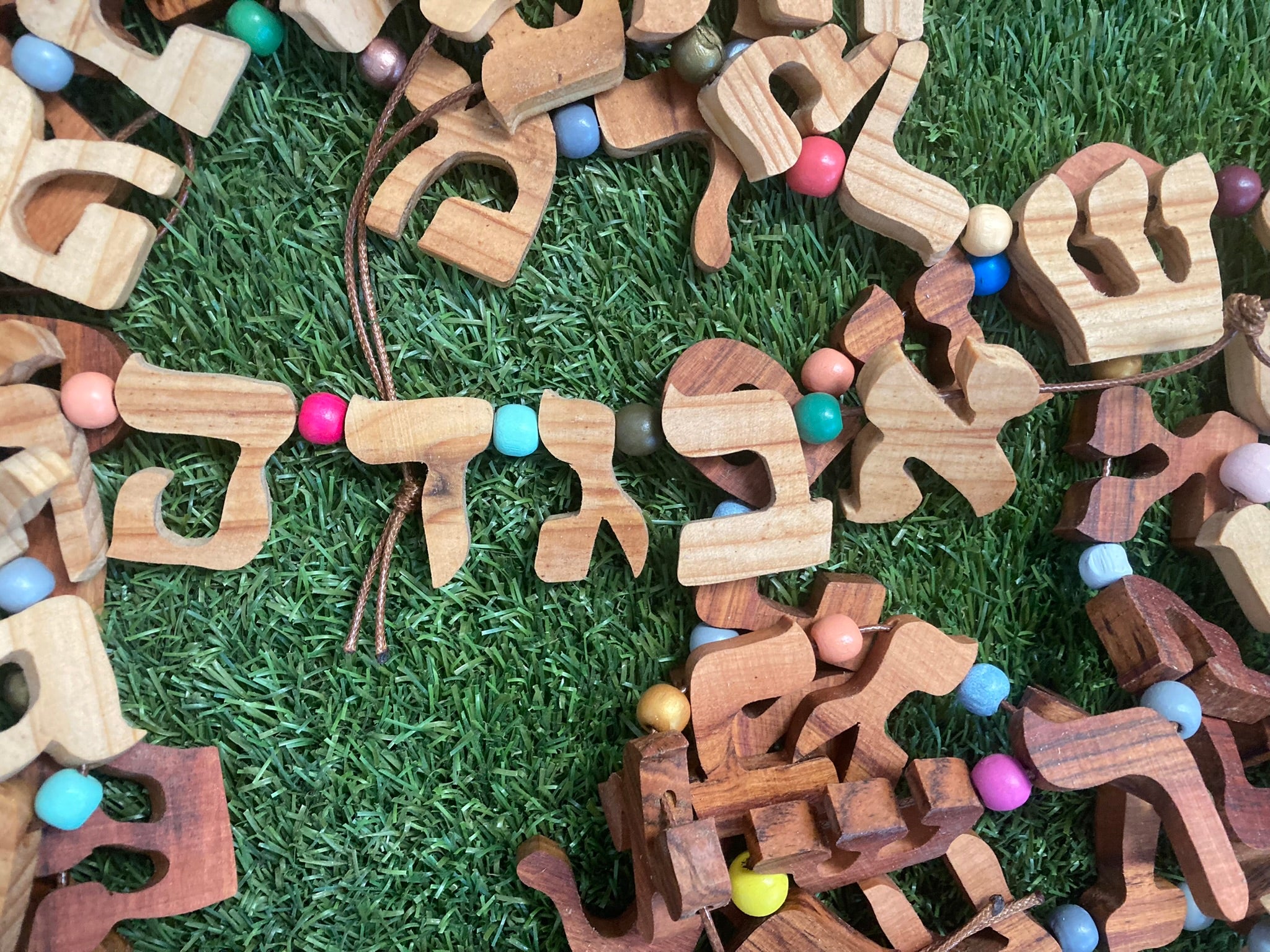 Hebrew Letters String 4cm